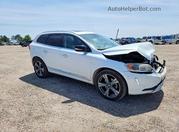 YV440MDR8H2015537 2017 VOLVO XC60 White Przód prawy