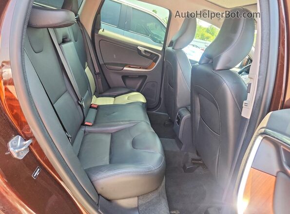 YV440MRU4H2157848 2017 VOLVO XC60 Brown Widok wnętrza z tyłu