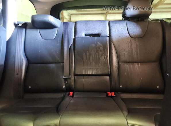 YV440MRU7H2009340 2017 VOLVO XC60 Silver Widok tylnych siedzeń