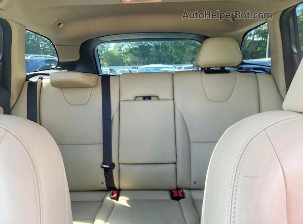 YV440MRU7H2109809 2017 VOLVO XC60 Gray Вид задніх сидінь