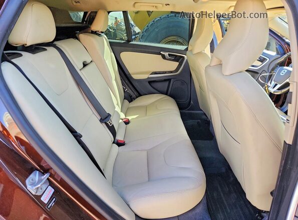 YV440MWK1J2049003 2018 VOLVO V60 Brown Вид задньої частини салону