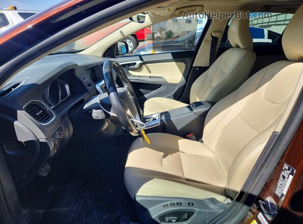 YV440MWK1J2049003 2018 VOLVO V60 Brown Вид салону спереду