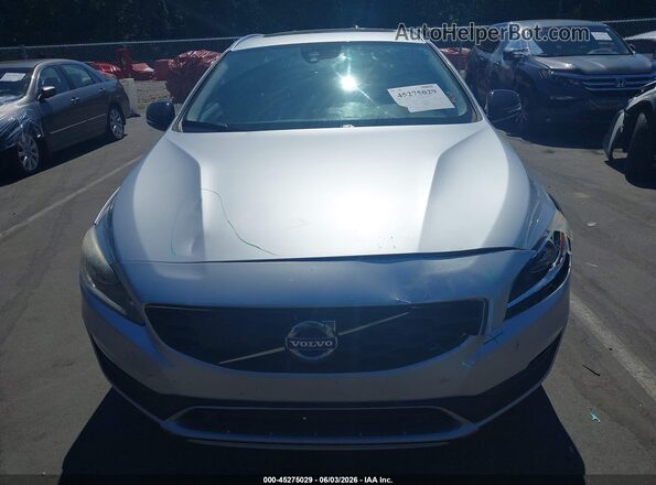 YV440MWK4H1037900 2017 VOLVO V60 CROSS COUNTRY Gray Front view
