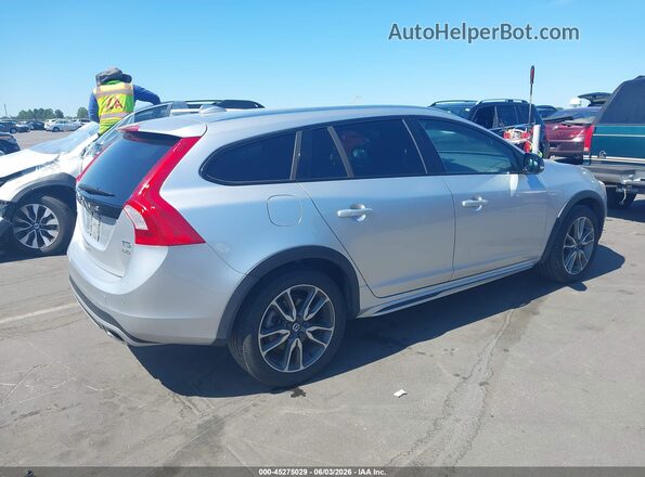 YV440MWK4H1037900 2017 VOLVO V60 CROSS COUNTRY Gray Rear right