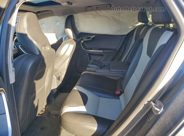 YV440MWK6H1036067 2017 VOLVO V60 Gray უკანა სავარძლების ხედი
