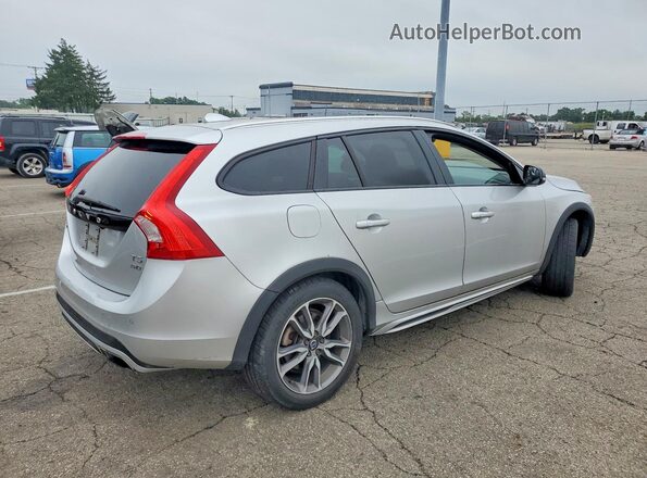 YV440MWK6J2052396 2018 VOLVO V60 Silver Rear right