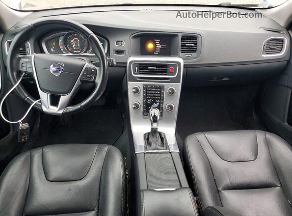 YV440MWK6J2052396 2018 VOLVO V60 Silver Dashboard view