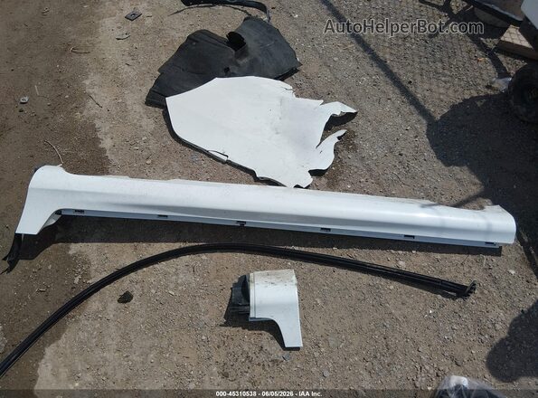 YV449MRM0G2904298 2016 VOLVO XC60 White Instrument cluster view