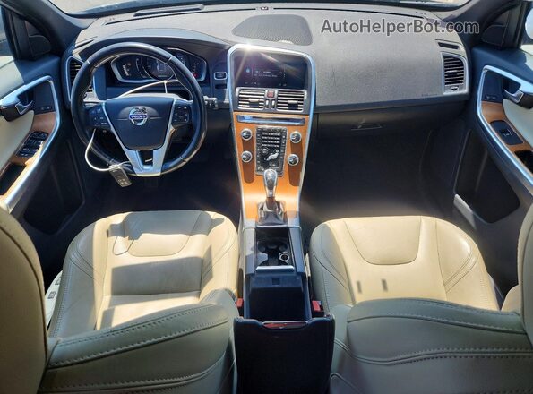 YV449MRM2G2888766 2016 VOLVO XC60 Silver Vista del salpicadero
