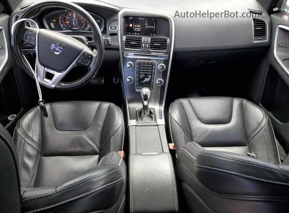 YV449MRP2G2868348 2016 VOLVO XC60 White Вид панелі приладів