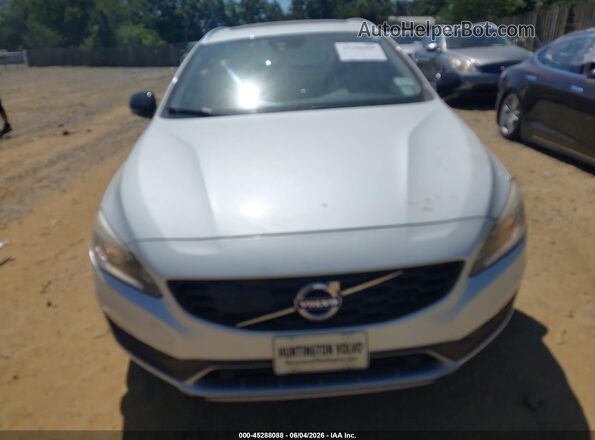 YV4612HK5G1010470 2016 VOLVO V60 CROSS COUNTRY White Front view