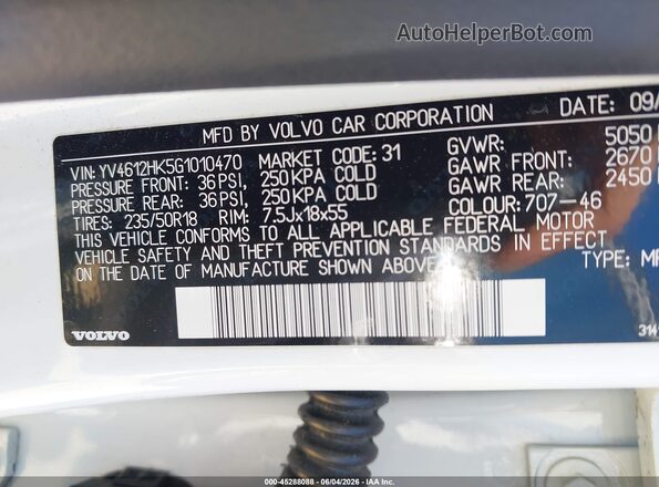 YV4612HK5G1010470 2016 VOLVO V60 CROSS COUNTRY White Engine compartment view