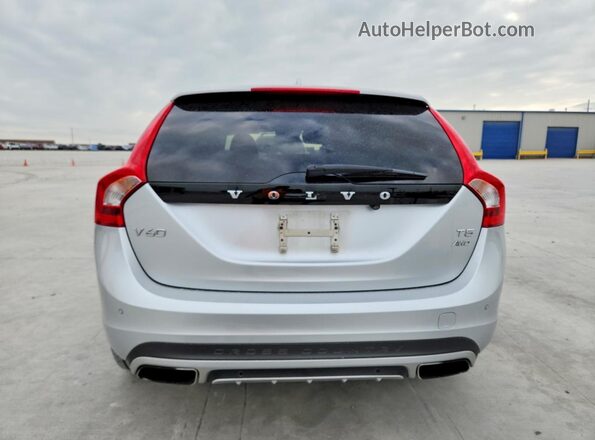YV4612HM3G1008136 2016 VOLVO V60 Silver უკანა ხედი