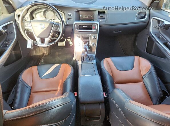 YV4612HM7G1008432 2016 VOLVO V60 White Dashboard view