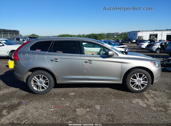 YV4612RK2G2805498 2016 VOLVO XC60 Серебряный Вид задней части салона