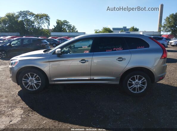 YV4612RK2G2805498 2016 VOLVO XC60 Серебряный Панорамный вид салона 360°