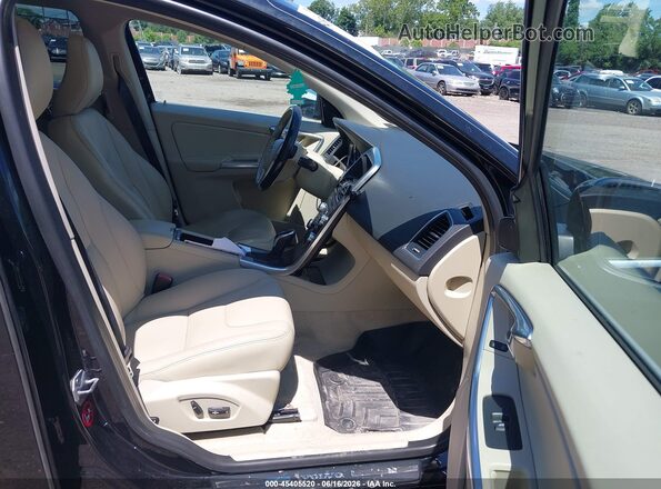 YV4612RK5G2813708 2016 VOLVO XC60 Black 