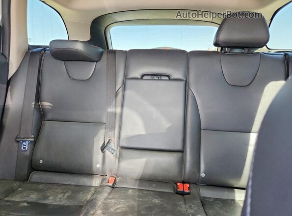 YV4612RK8G2853569 2016 VOLVO XC60 Silver 