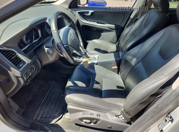 YV4612RK8G2853569 2016 VOLVO XC60 Silver 
