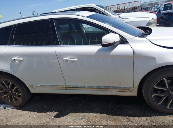YV4612RK8G2854429 2016 VOLVO XC60 White Vista interior trasera