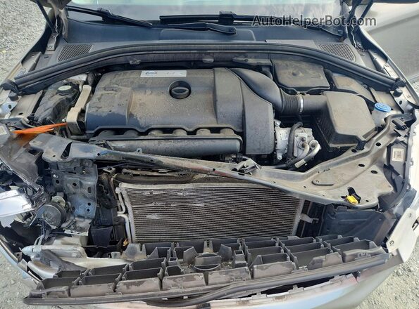 YV4902RKXG2788918 2016 VOLVO XC60 Silver Սալոնի հետևի տեսք