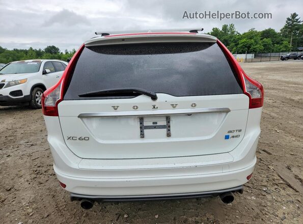 YV4902RS6G2781304 2016 VOLVO XC60 White Widok z tyłu