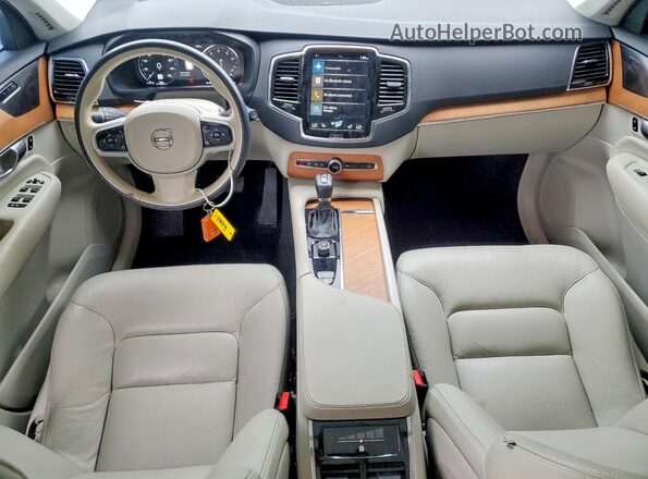 YV4A221K4N1836385 2022 VOLVO XC90 White Vista del salpicadero