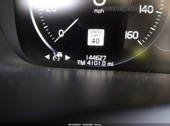 YV4A221L1L1568532 2020 VOLVO XC90 Серебряный 