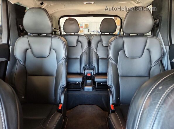 YV4A221L7N1807438 2022 VOLVO XC90 Blue Widok tylnych siedzeń