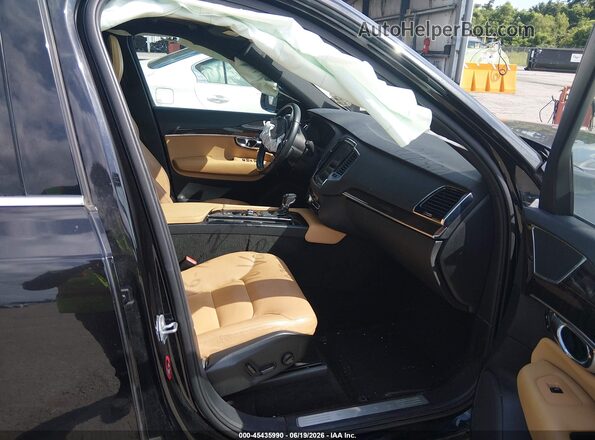 YV4A22PKXG1035440 2016 VOLVO XC90 Черный Вид салона спереди