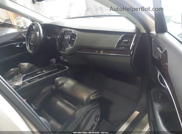 YV4A22PKXH1147110 2017 VOLVO XC90 Gray Widok komory silnika