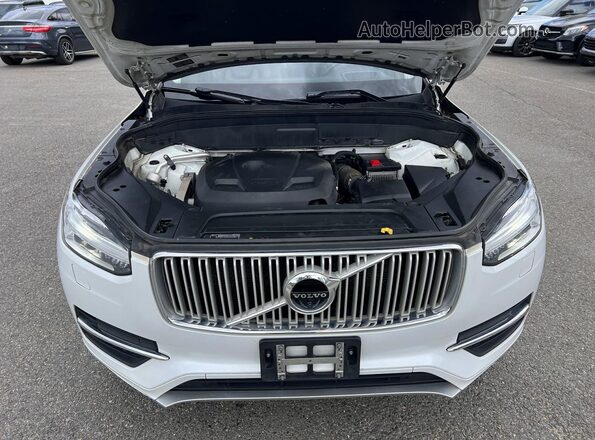 YV4A22PL0K1499418 2019 VOLVO XC90 White Вид панелі приладів