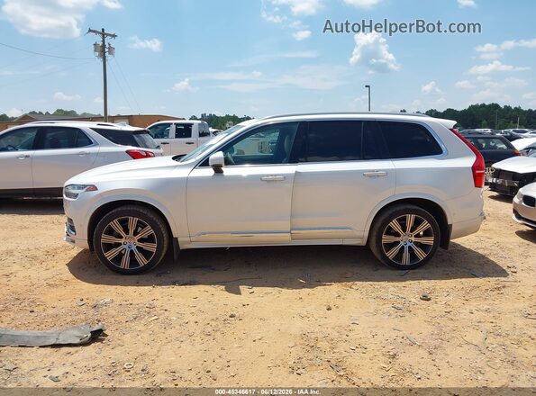 YV4A22PL0L1572949 2020 VOLVO XC90 White Widok wnętrza 360 stopni