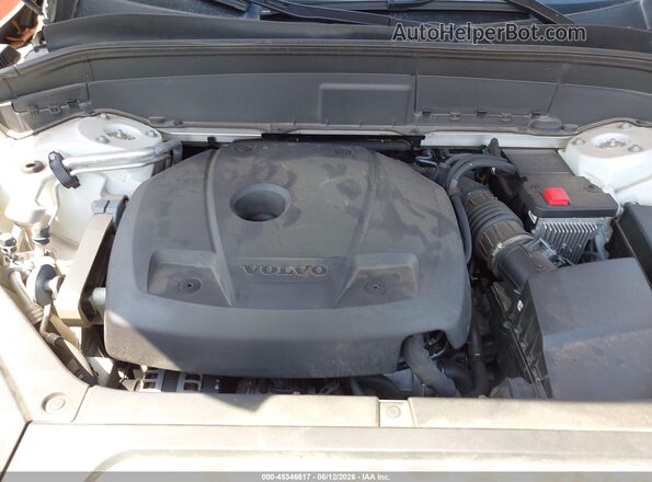 YV4A22PL0L1572949 2020 VOLVO XC90 White Widok z tyłu