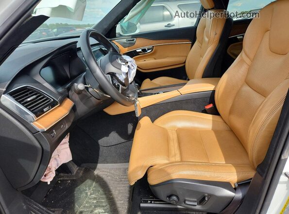 YV4A22PL1K1421388 2019 VOLVO XC90 White 