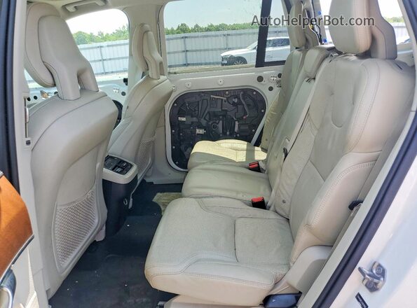 YV4A22PL2J1372913 2018 VOLVO XC90 White Սալոնի հետևի տեսք