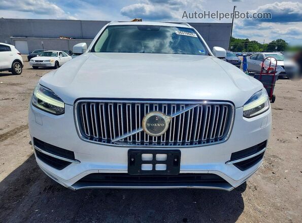 YV4A22PL5H1167404 2017 VOLVO XC90 White Front view