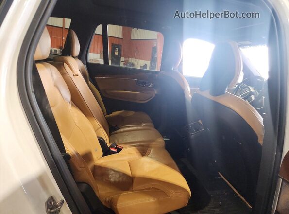 YV4A22PL5K1502975 2019 VOLVO XC90 White Rear interior view