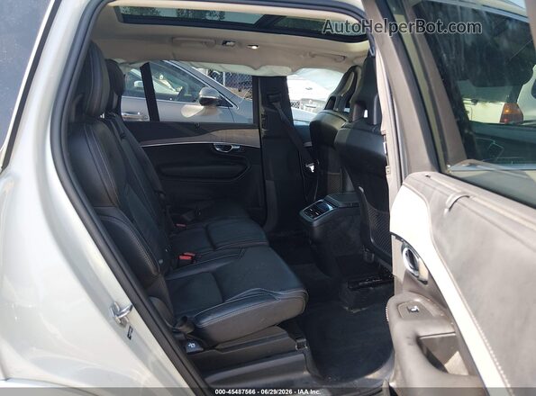 YV4A22PL6M1706851 2021 VOLVO XC90 Silver VIN կոդի պիտակի տեսք