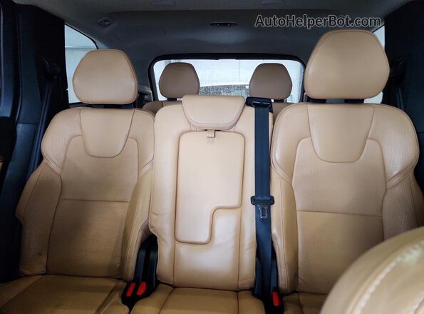 YV4A22PL9G1014474 2016 VOLVO XC90 White Widok tylnych siedzeń