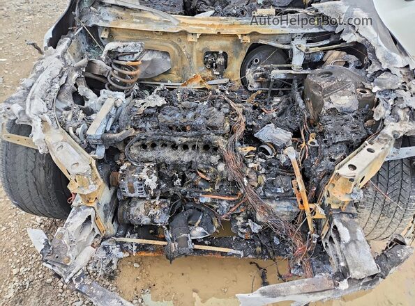 YV4A22PLXJ1195933 2018 VOLVO XC90 White Engine compartment view