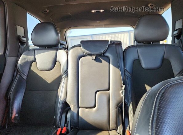 YV4A22PMXG1059190 2016 VOLVO XC90 White Widok tylnych siedzeń