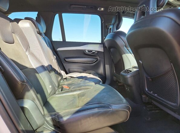 YV4A22PMXG1059190 2016 VOLVO XC90 White Widok wnętrza z tyłu