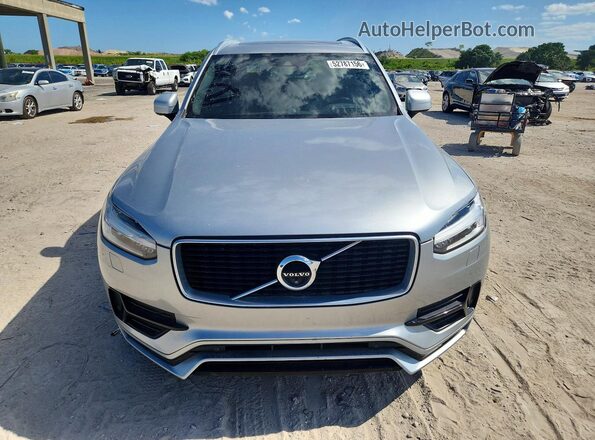 YV4A22PMXH1169948 2017 VOLVO XC90 Silver Vista frontal