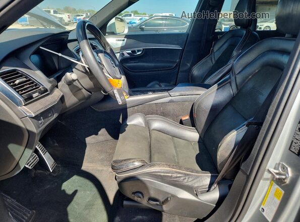YV4A22PMXH1169948 2017 VOLVO XC90 Silver Vista interior delantera