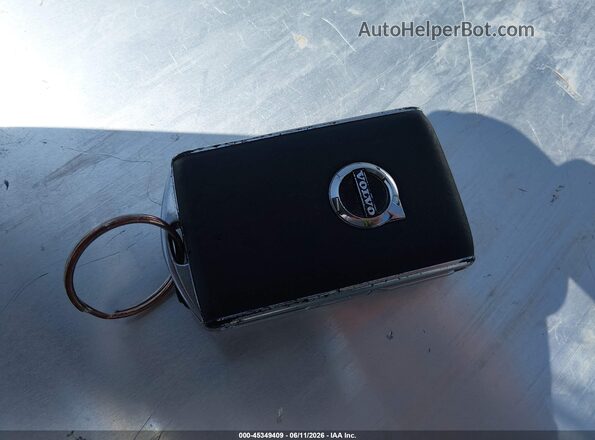 YV4A22RL5L1580011 2020 VOLVO XC60 Черный Вид панели приборов