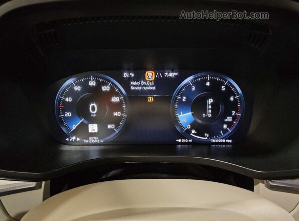YV4A22RL6J1000648 2018 VOLVO XC60 Gray Widok zestawu wskaźników