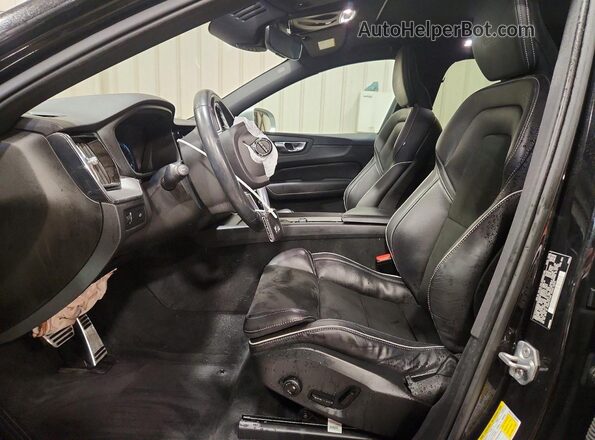 YV4A22RM3K1343539 2019 VOLVO XC60 Black 