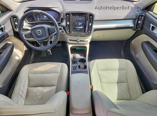 YV4AC2HK5M2431244 2021 VOLVO XC40 Black Dashboard view