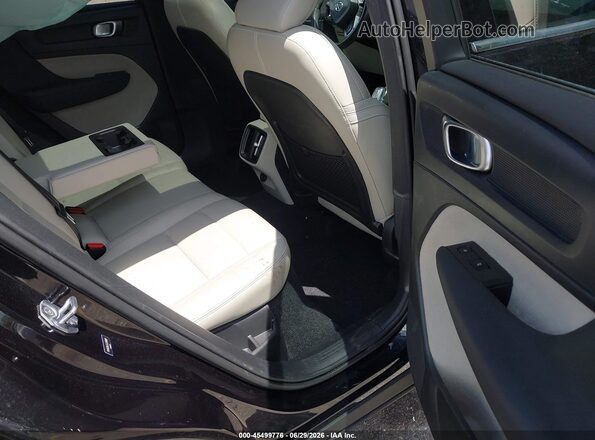 YV4AC2HL7L2318807 2020 VOLVO XC40 Black VIN կոդի պիտակի տեսք